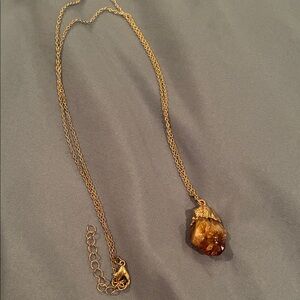 ✨Gold and Brown Pendant Necklace